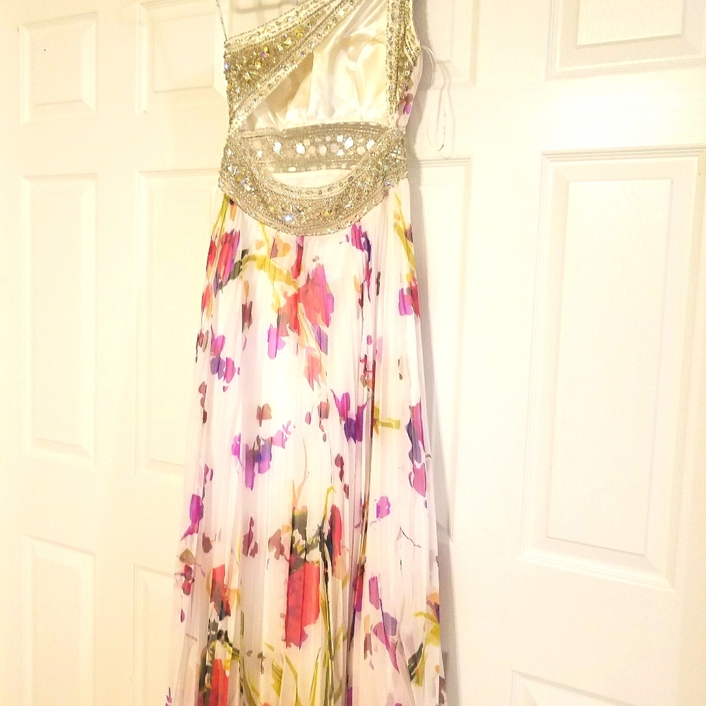 Fornal dress.
